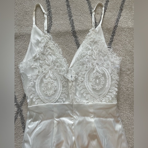 Lulus lace back midi dress - Picture 6 of 8